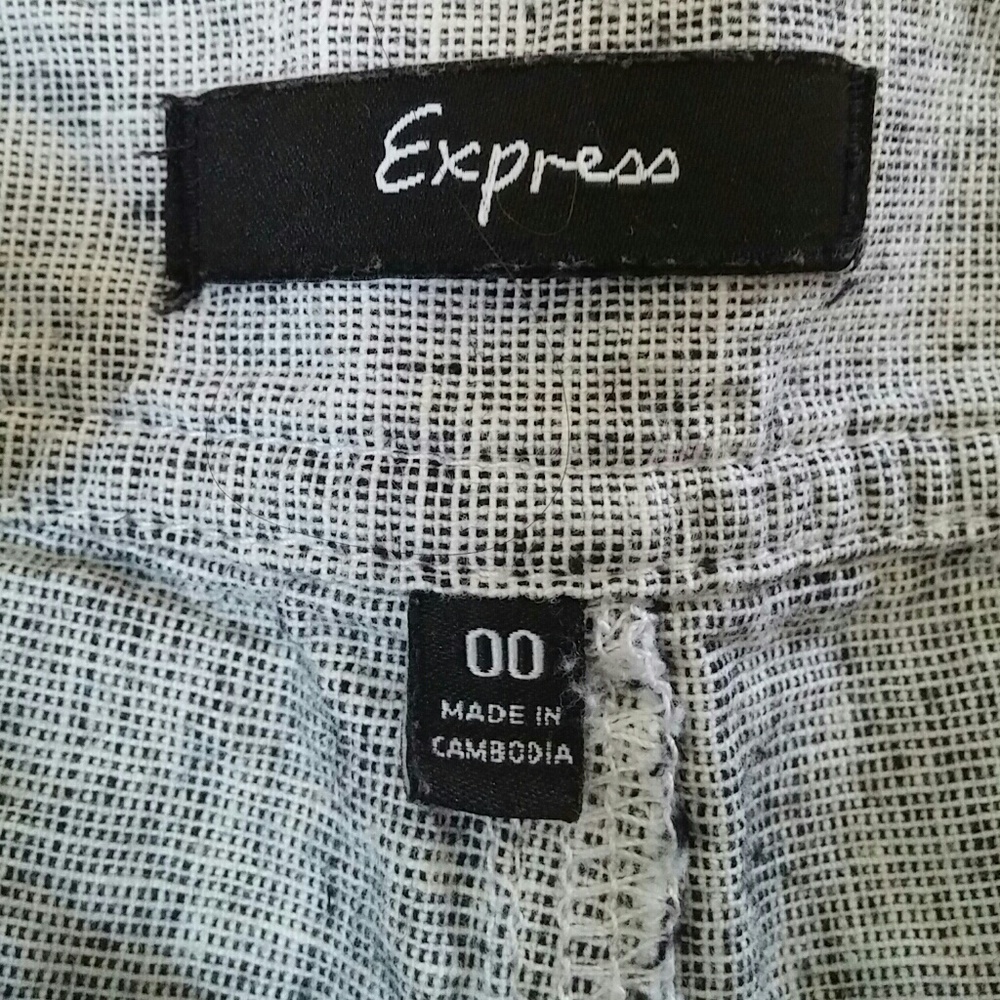 Express Shorts - Picture 3 of 3